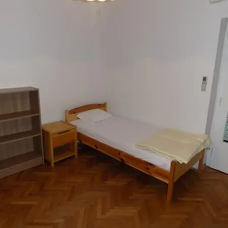 Apartment Flat - Nazorjev Trg *