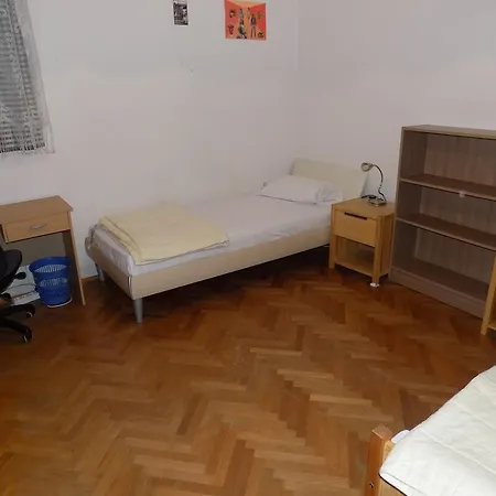 아파트 Flat - Nazorjev Trg
